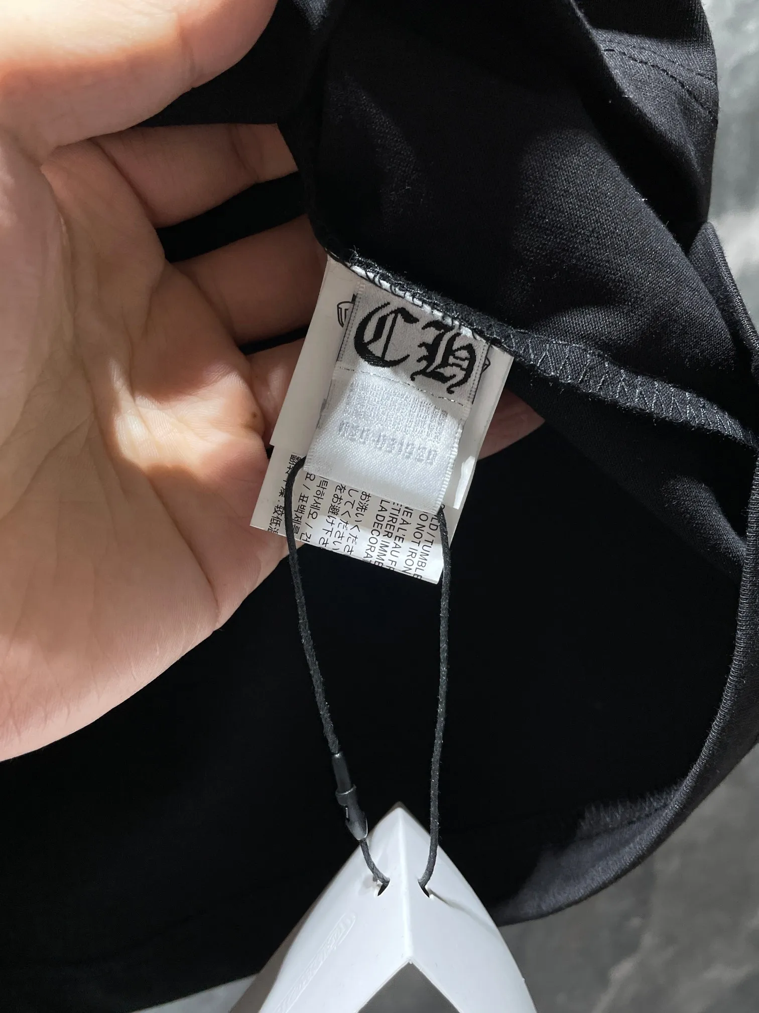 P154 New Chrome Hearts 25ss for summer. High gram weight, environmentally friendly and high-quality top-grade fabric. 260g~270g Chrome Hearts heavy industry leather cross short sleeves. Counter synchronization. 1:1 replica version. Recommended color: white, black. Size: S, M, L, XL.
